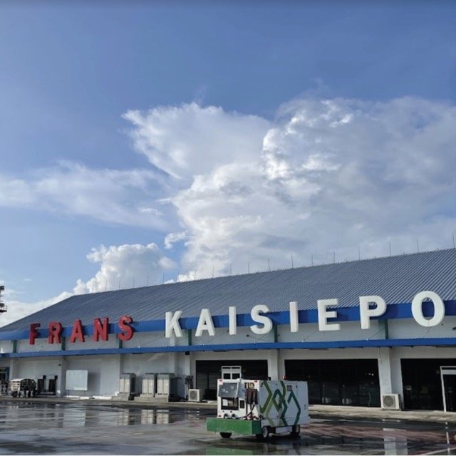 Bandara Internasional Frans Kaisiepo